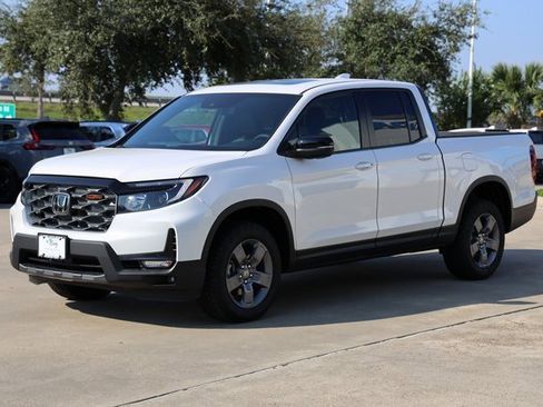 New 2025 Honda Ridgeline TrailSport image 3