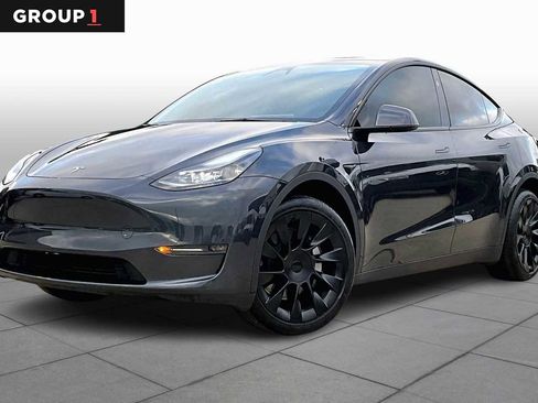 Used 2024 Tesla Model Y Long Range image 1