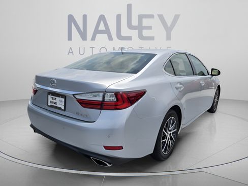 Used 2016 Lexus ES 350 w/ Luxury Package w/Wood Trim FWD image 5