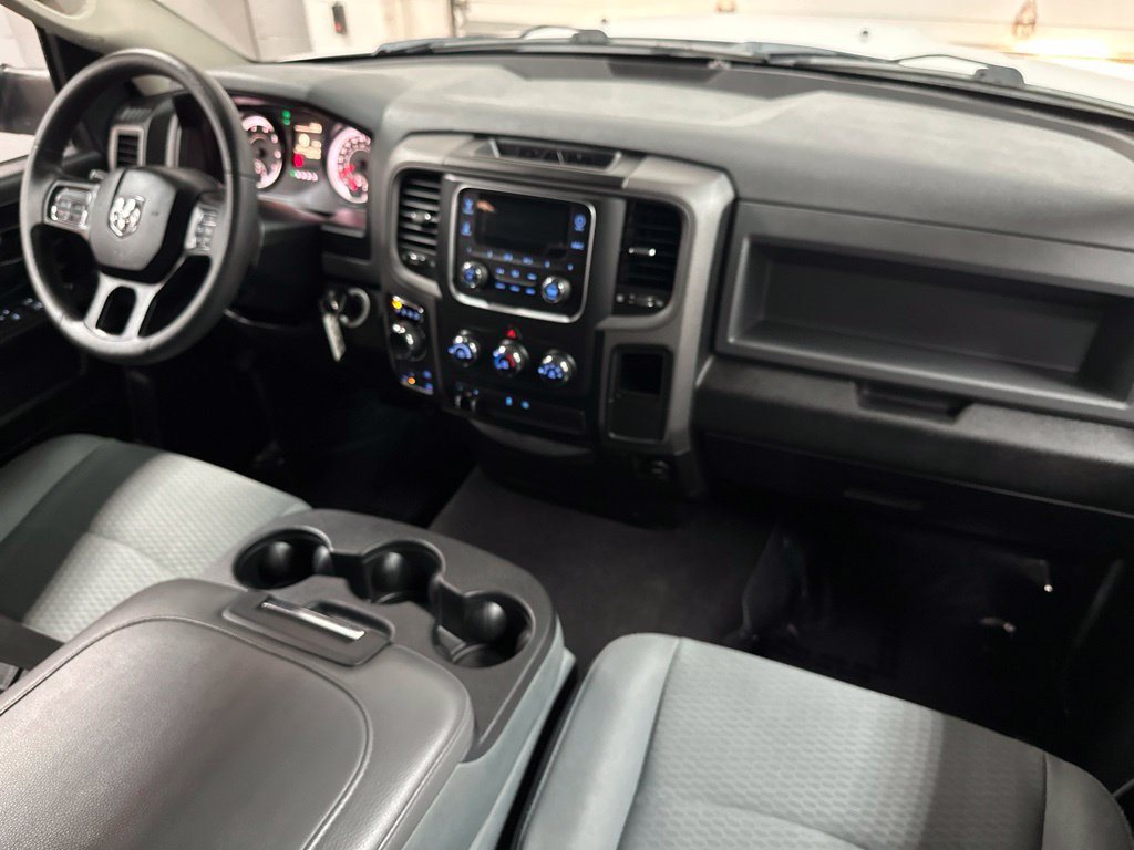 Used 2019 RAM 1500 Express AWD/4WD image 12