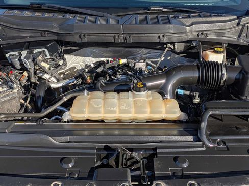 Used 2021 Ford F150 Lariat AWD/4WD image 13
