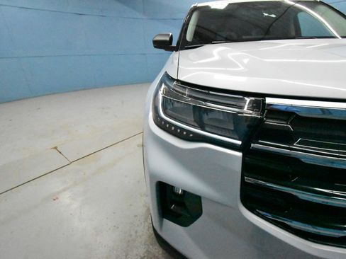 New 2026 Ford Explorer Active w/ Active Comfort Package image 32