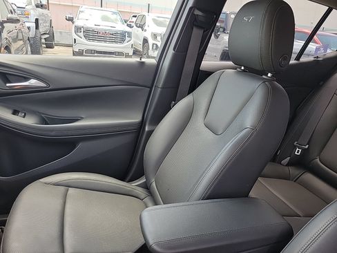 Used 2024 Buick Encore GX Sport Touring AWD/4WD image 19