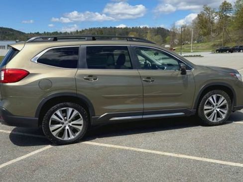 Used 2022 Subaru Ascent Limited w/ Technology Package AWD/4WD image 8