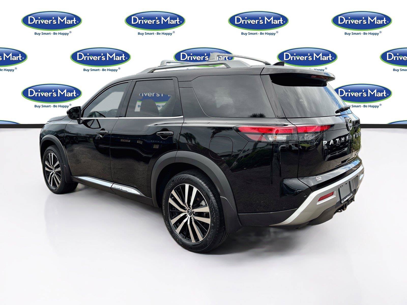 Used 2024 Nissan Pathfinder Platinum w/ Cargo Package FWD image 5