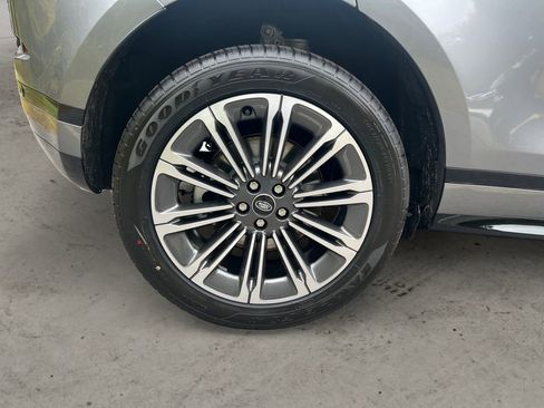 New 2025 Land Rover Range Rover Evoque Dynamic SE image 12