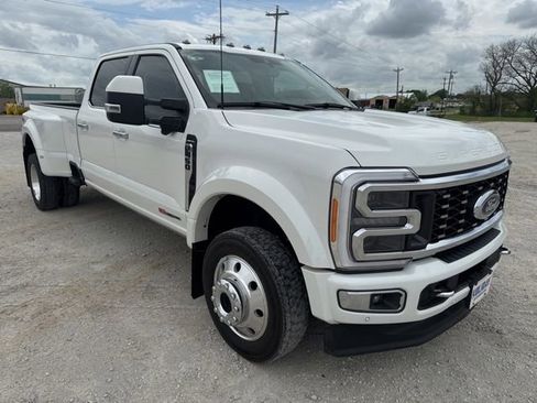 Used 2023 Ford F450 Limited w/ FX4 Off-Road Package image 8