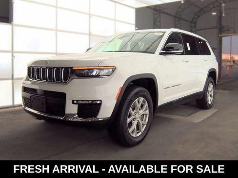 Used 2023 Jeep Grand Cherokee L Limited AWD/4WD image 3
