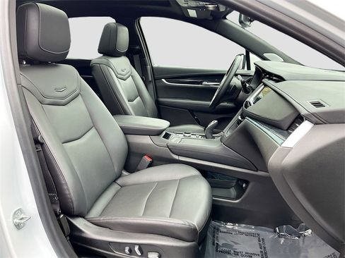Certified 2025 Cadillac XT5 Premium Luxury image 29
