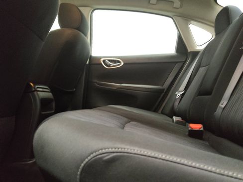 Used 2019 Nissan Sentra SV w/ Special Edition Package FWD image 18