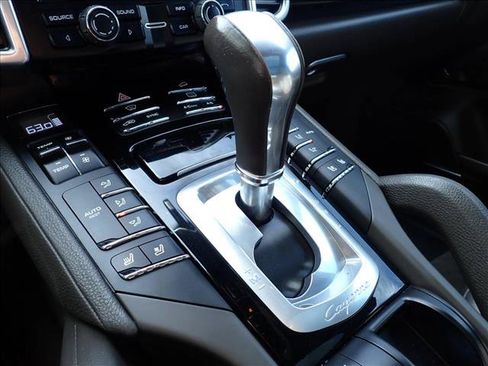 Used 2015 Porsche Cayenne Diesel w/ Premium Plus Package AWD/4WD image 22