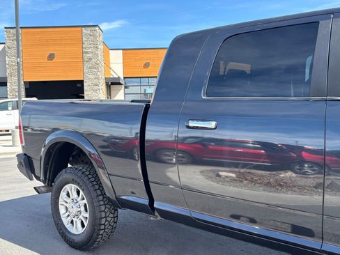 Used 2014 RAM 2500 Laramie w/ Convenience Group image 3
