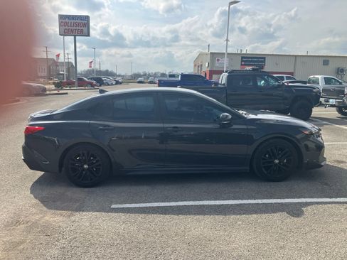 Certified 2025 Toyota Camry SE image 8