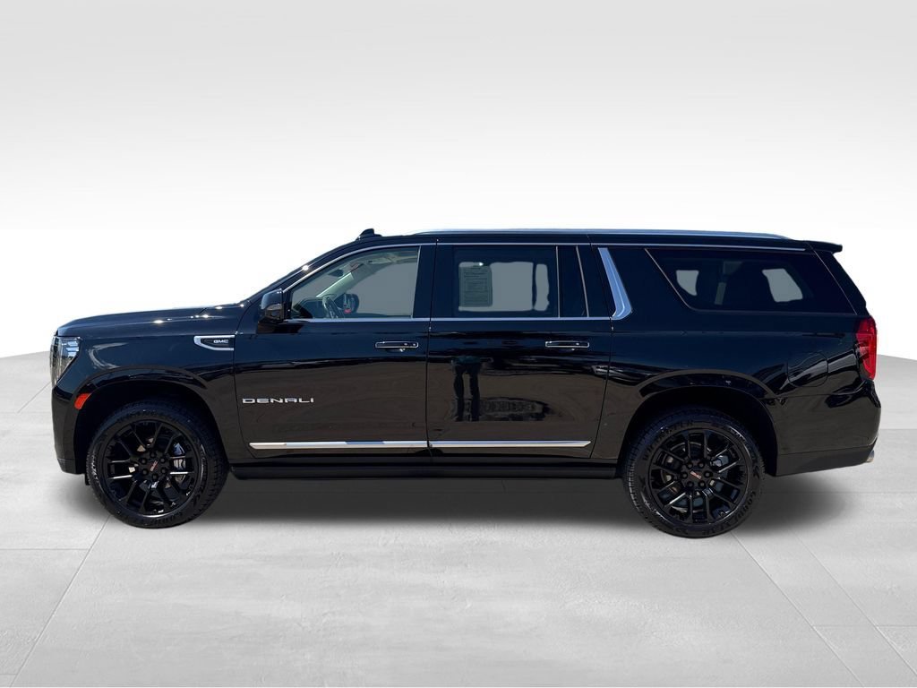 Certified 2023 GMC Yukon XL Denali w/ Denali Reserve Package AWD/4WD image 3