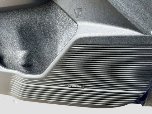 New 2026 Subaru Outback Touring XT image 22