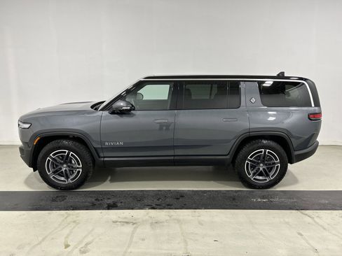 Used 2025 Rivian R1S Adventure AWD/4WD image 2