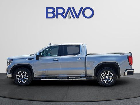 Used 2023 GMC Sierra 1500 SLT AWD/4WD image 2