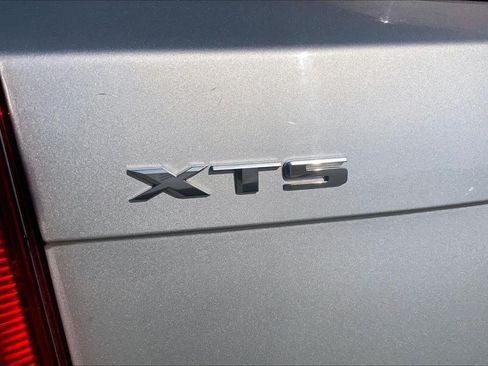 Used 2016 Cadillac XTS Premium FWD image 31