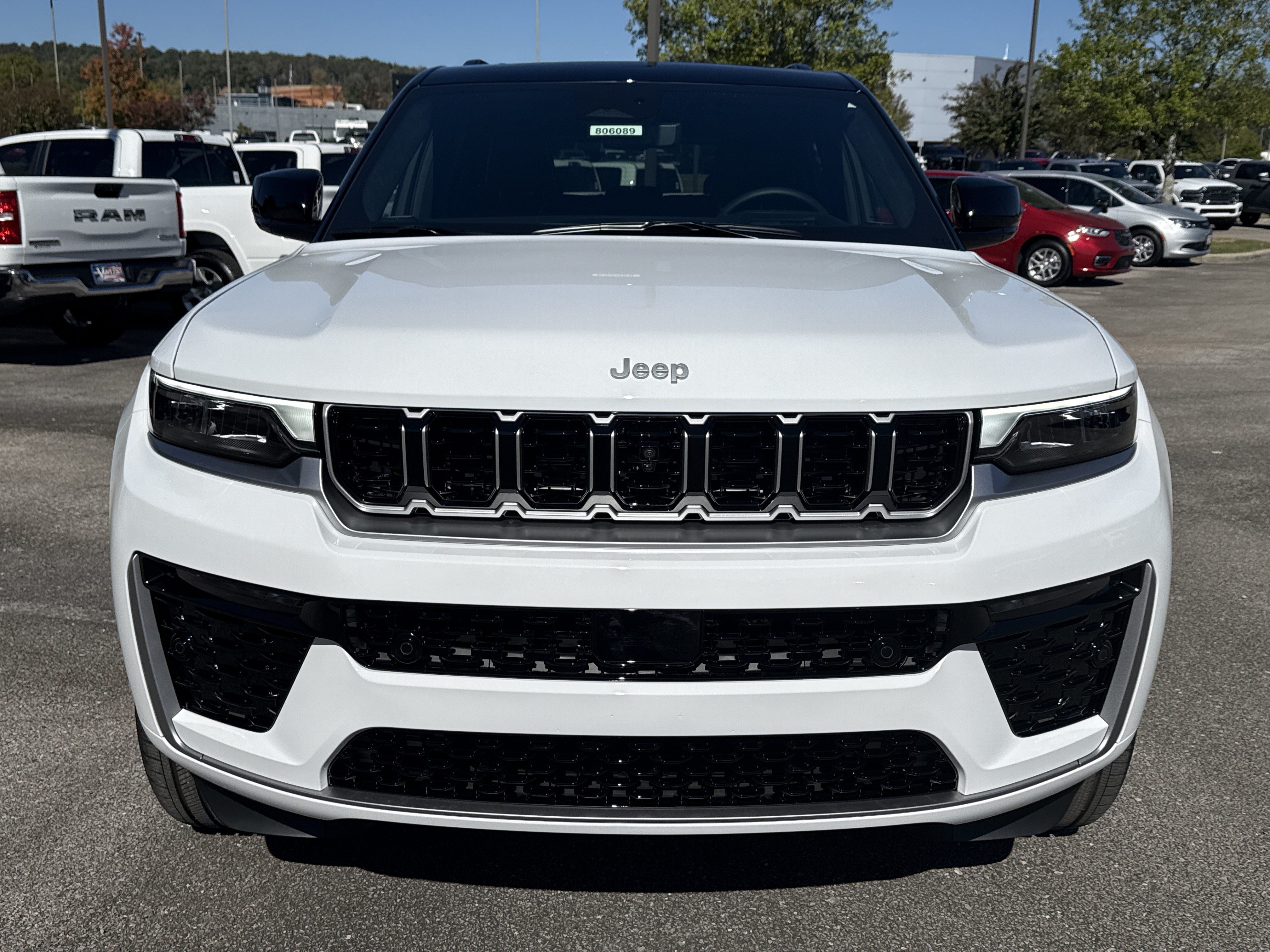 New 2027 Jeep Grand Cherokee Summit AWD/4WD image 2
