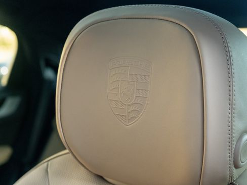 New 2026 Porsche Cayenne Coupe image 18