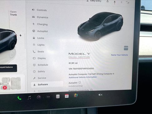 Used 2024 Tesla Model Y Performance image 11