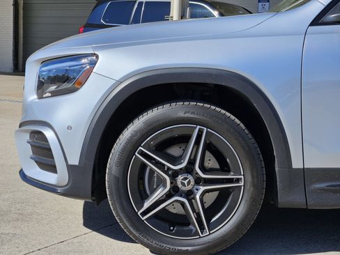 Certified 2024 Mercedes-Benz GLB 250 image 11