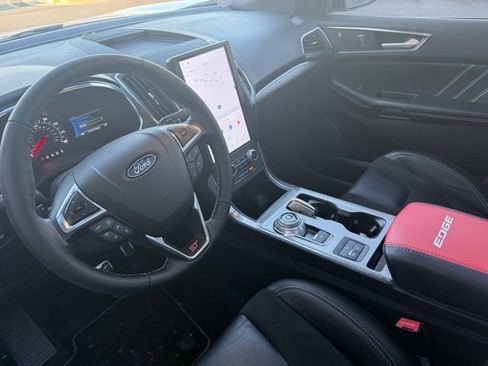 Used 2021 Ford Edge ST w/ Equipment Group 401A image 16