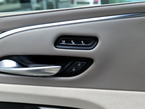 Used 2021 Cadillac Escalade Sport Platinum image 13