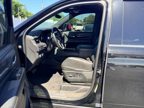 Used 2021 GMC Yukon Denali w/ Denali Premium Package RWD image 12