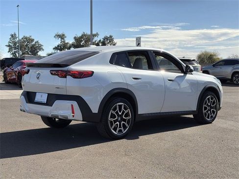 Certified 2025 BMW X2 xDrive28i w/ Technology Package image 7