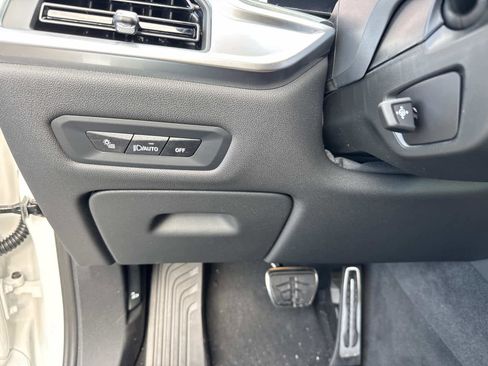 New 2026 BMW X5 sDrive40i image 33