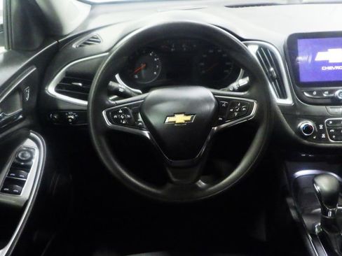 Used 2024 Chevrolet Malibu LT FWD image 9