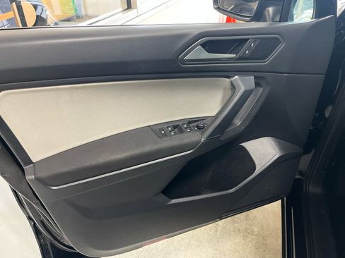 Used 2020 Volkswagen Tiguan S image 17