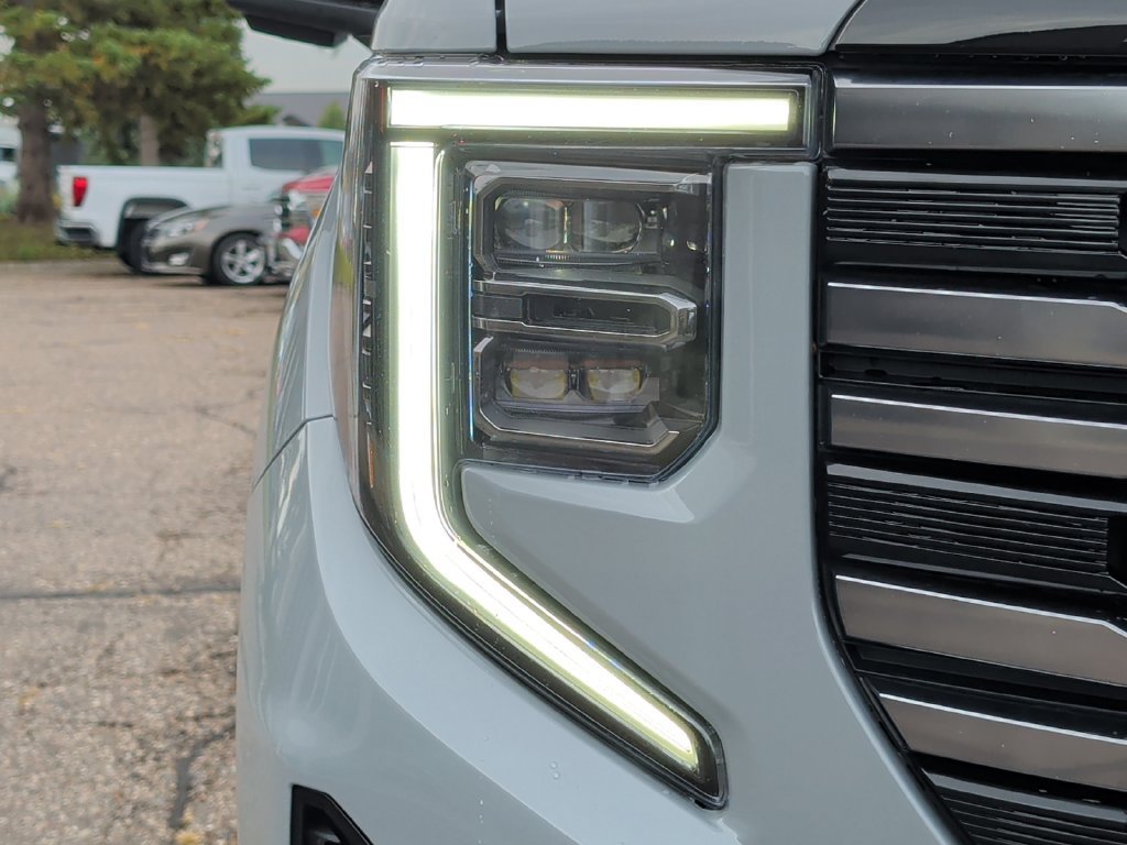 Used 2025 GMC Sierra 1500 AT4 w/ AT4 Preferred Package AWD/4WD image 44