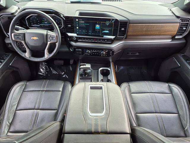 Used 2022 Chevrolet Silverado 1500 High Country w/ Z71 Off-Road Package AWD/4WD image 15