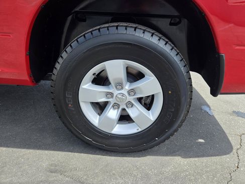 Used 2022 RAM 1500 Classic SLT RWD image 31
