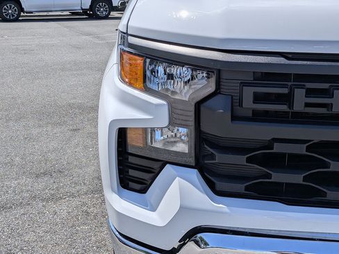 Certified 2025 Chevrolet Silverado 1500 W/T RWD image 9