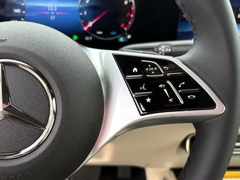 New 2026 Mercedes-Benz GLB 250 4MATIC image 19