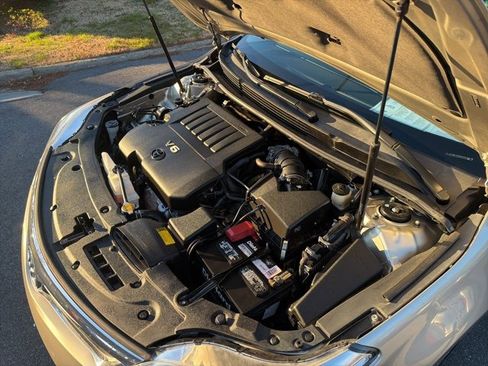 Used 2014 Toyota Avalon XLE Touring image 11