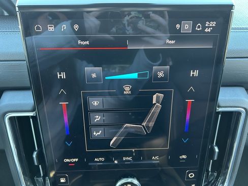 Certified 2025 GMC Yukon Denali image 33