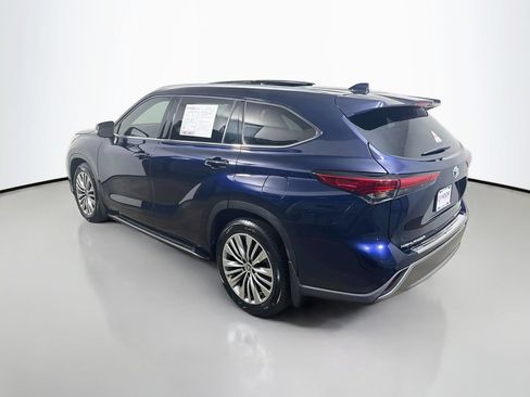 Used 2022 Toyota Highlander Platinum AWD/4WD image 5