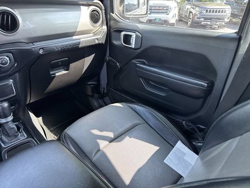 Used 2018 Jeep Wrangler Unlimited Sport AWD/4WD image 11