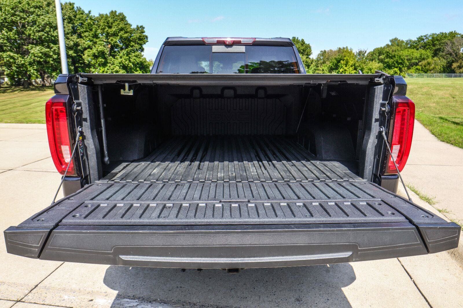 Used 2022 GMC Sierra 1500 AT4 w/ AT4 Premium Package AWD/4WD image 24