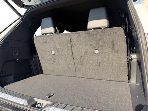 New 2026 Lexus TX 500h AWD image 27