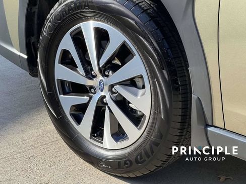 Used 2025 Subaru Outback Premium AWD/4WD image 7