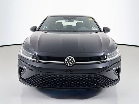 Used 2025 Volkswagen Jetta Sport FWD image 2