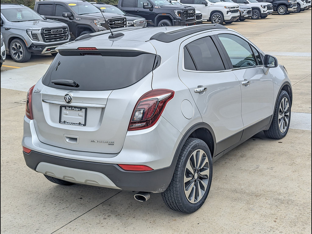 Used 2022 Buick Encore Preferred AWD/4WD image 7