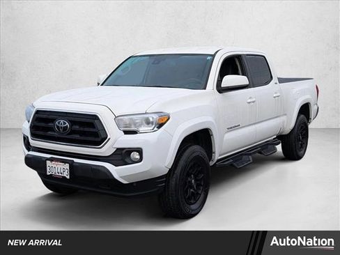 Certified 2022 Toyota Tacoma SR5 image 1