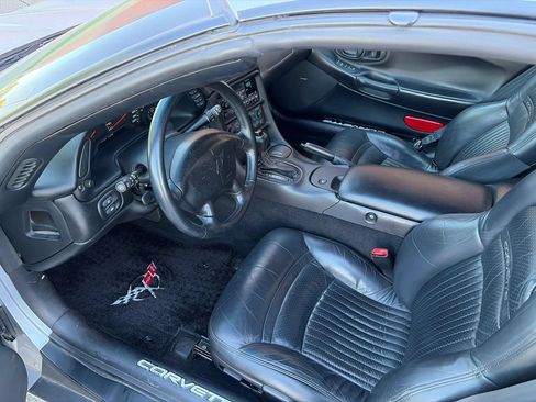 Used 1998 Chevrolet Corvette Coupe w/ Roof Pkg RWD image 6