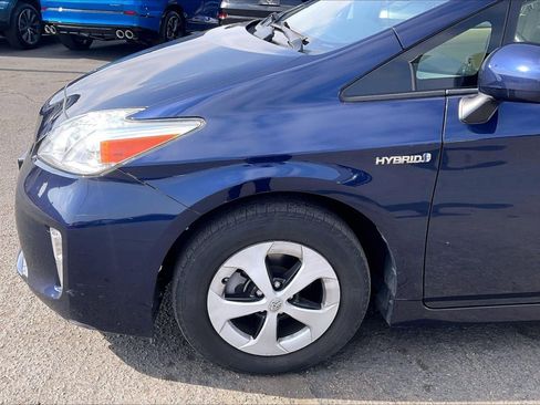 Used 2015 Toyota Prius Four FWD image 4